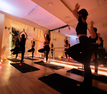 My Golden Hour - Hot Pilates Reformer ® - Studio & Spa - Photo principale