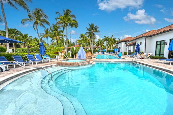 Naples Bay Club - Photo 2