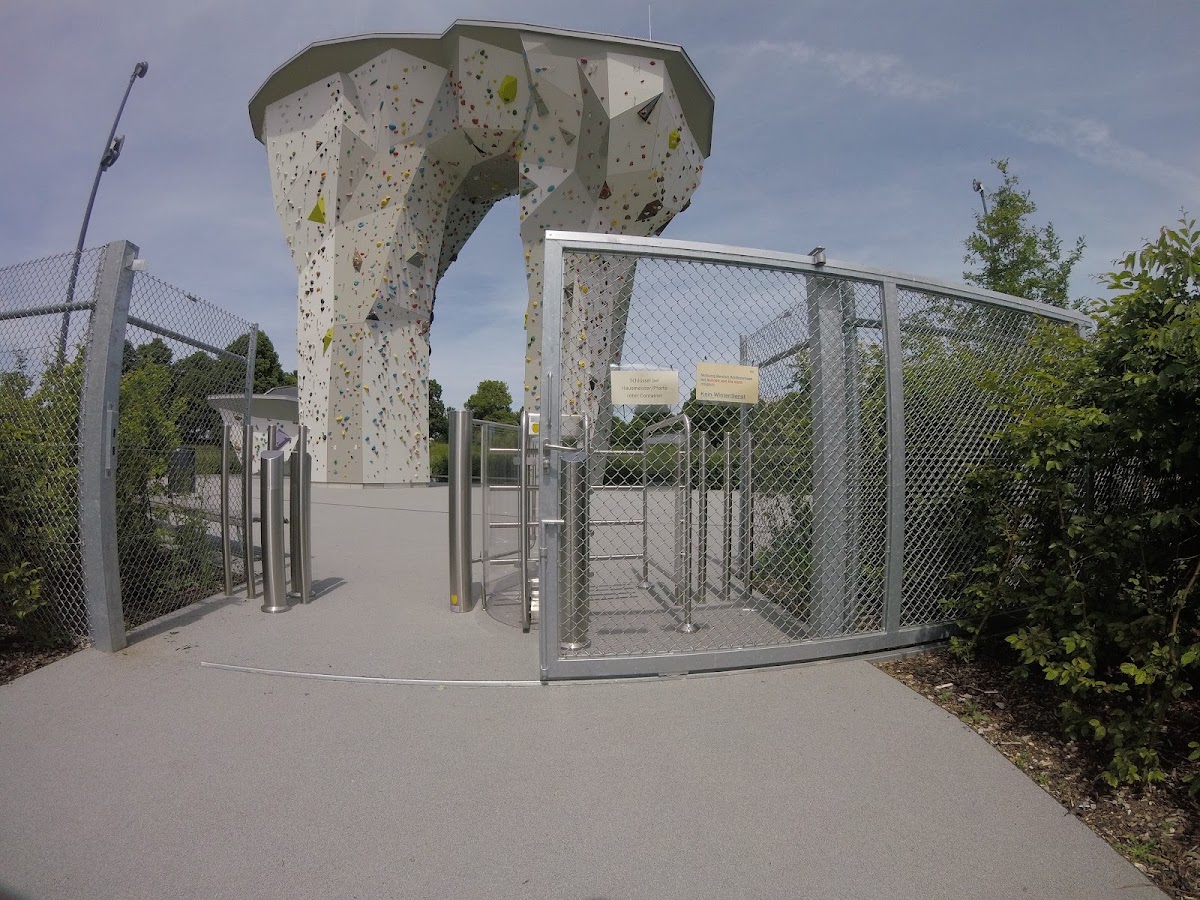 Neuer Kletterturm und Boulderanlage im TUM Campus - Photo 2