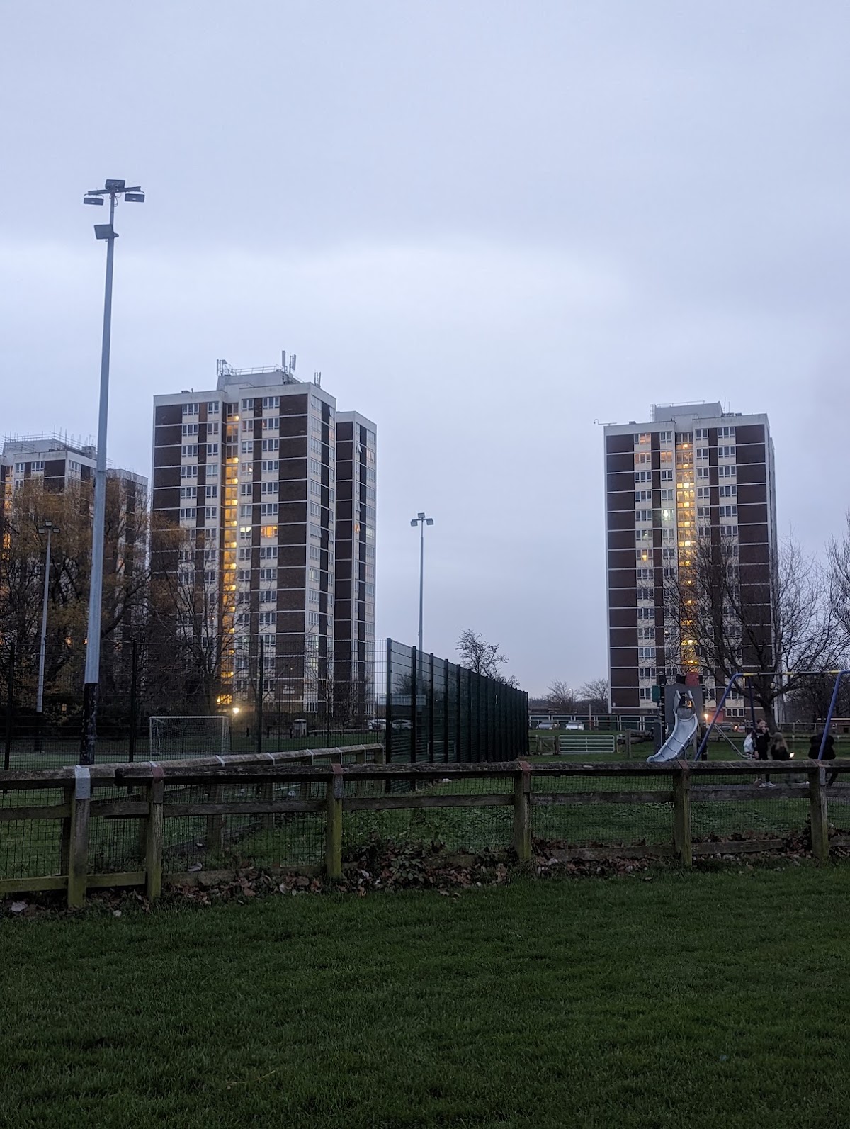 Newcastle East End FC - Photo 3