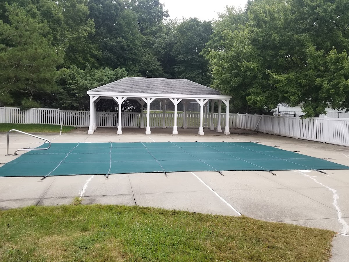 Newfield Swim & Tennis Club - Photo 2