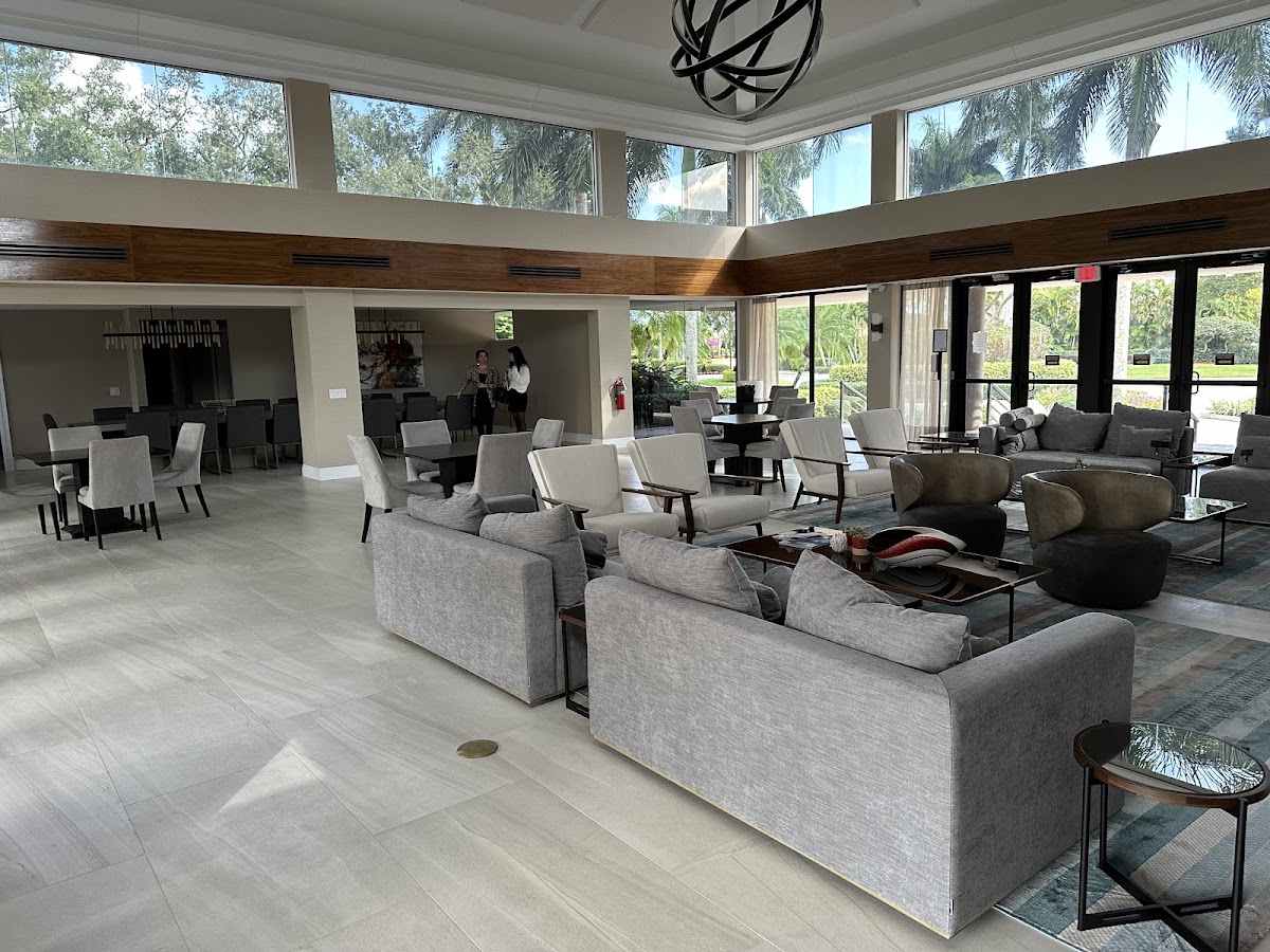 Newport Bay Club - Photo 2