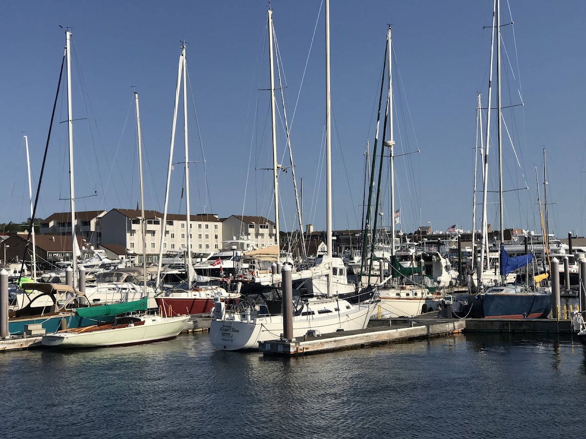 Newport Yacht Club - Photo 1