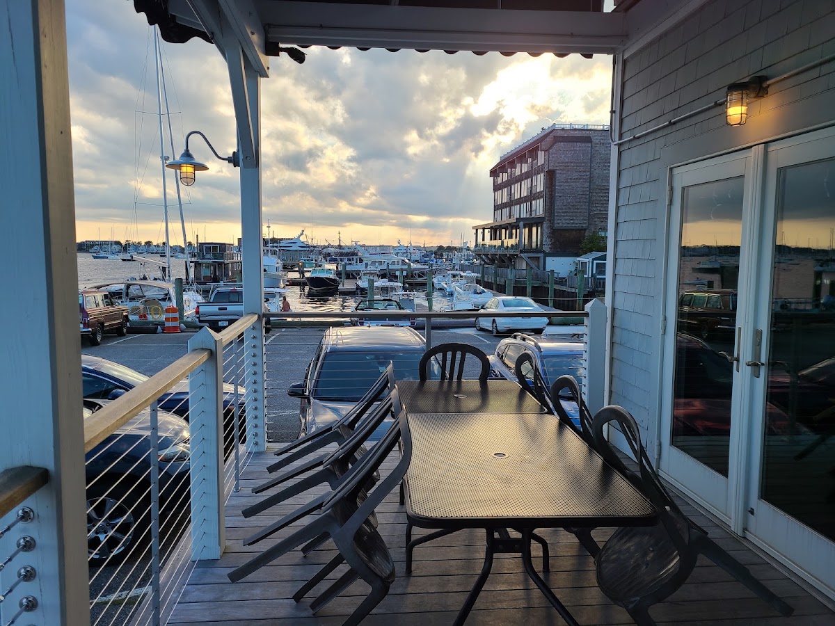 Newport Yacht Club - Photo 2