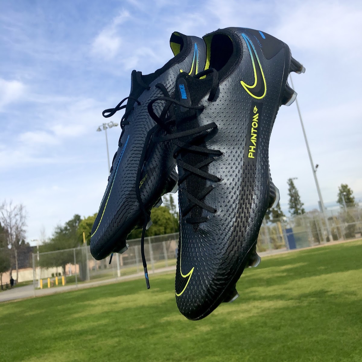 Niky's Sports - Long Beach - Photo 3