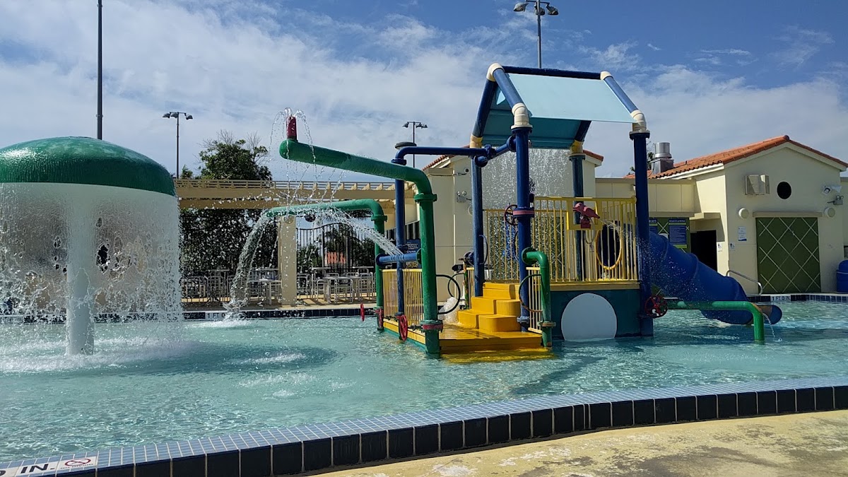 Normandy Isle Park & Pool - Photo 1