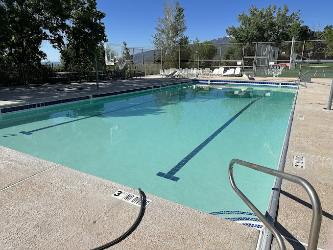 North Canyon Swim & Tennis Club
