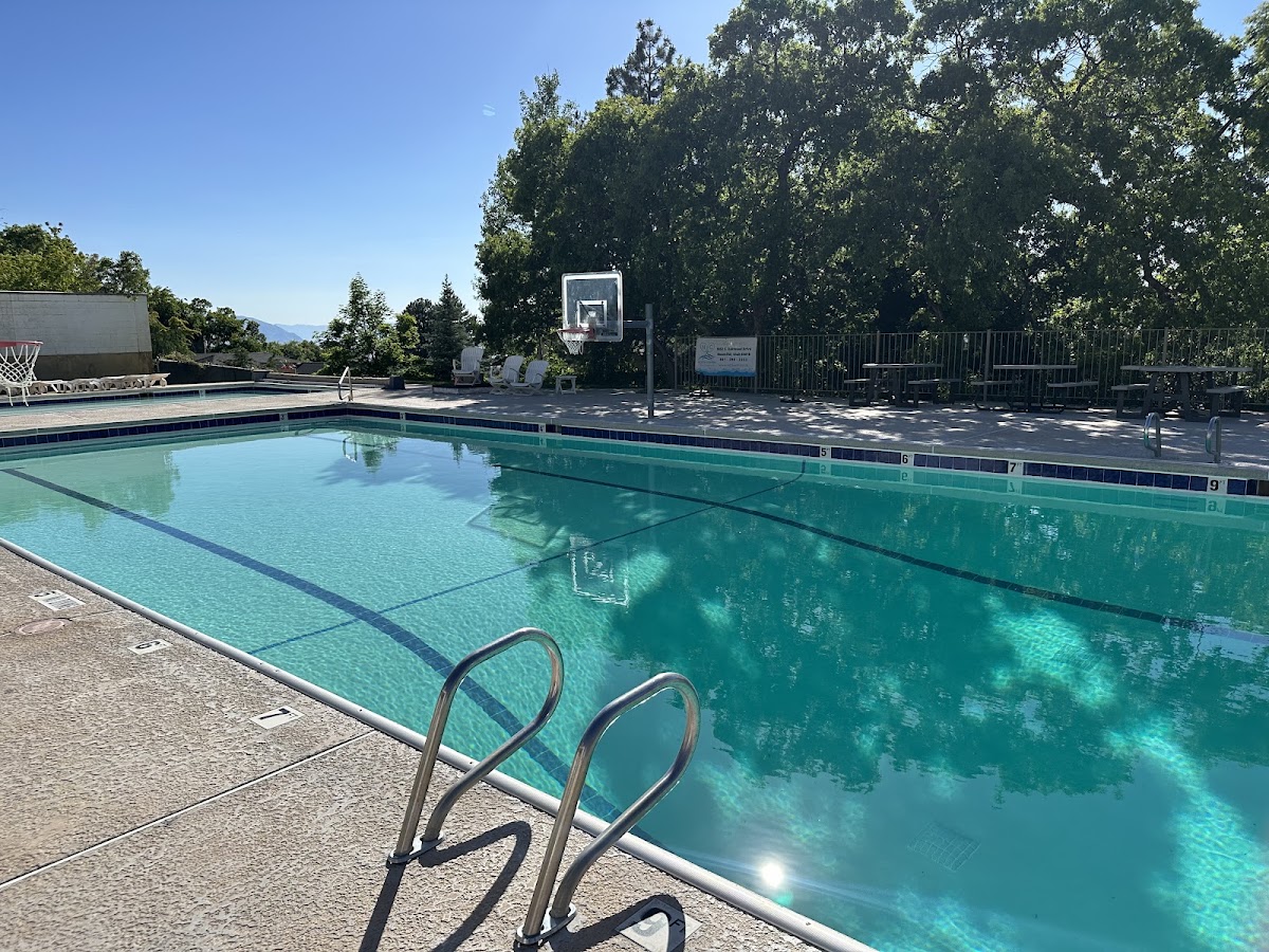North Canyon Swim & Tennis Club - Photo 2