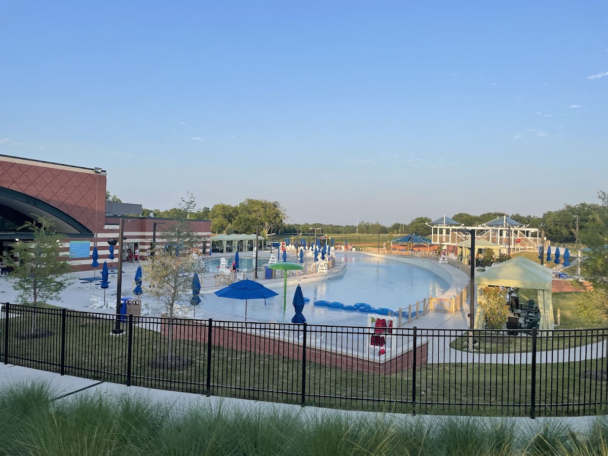 Oak Point Recreation Center - Photo 3