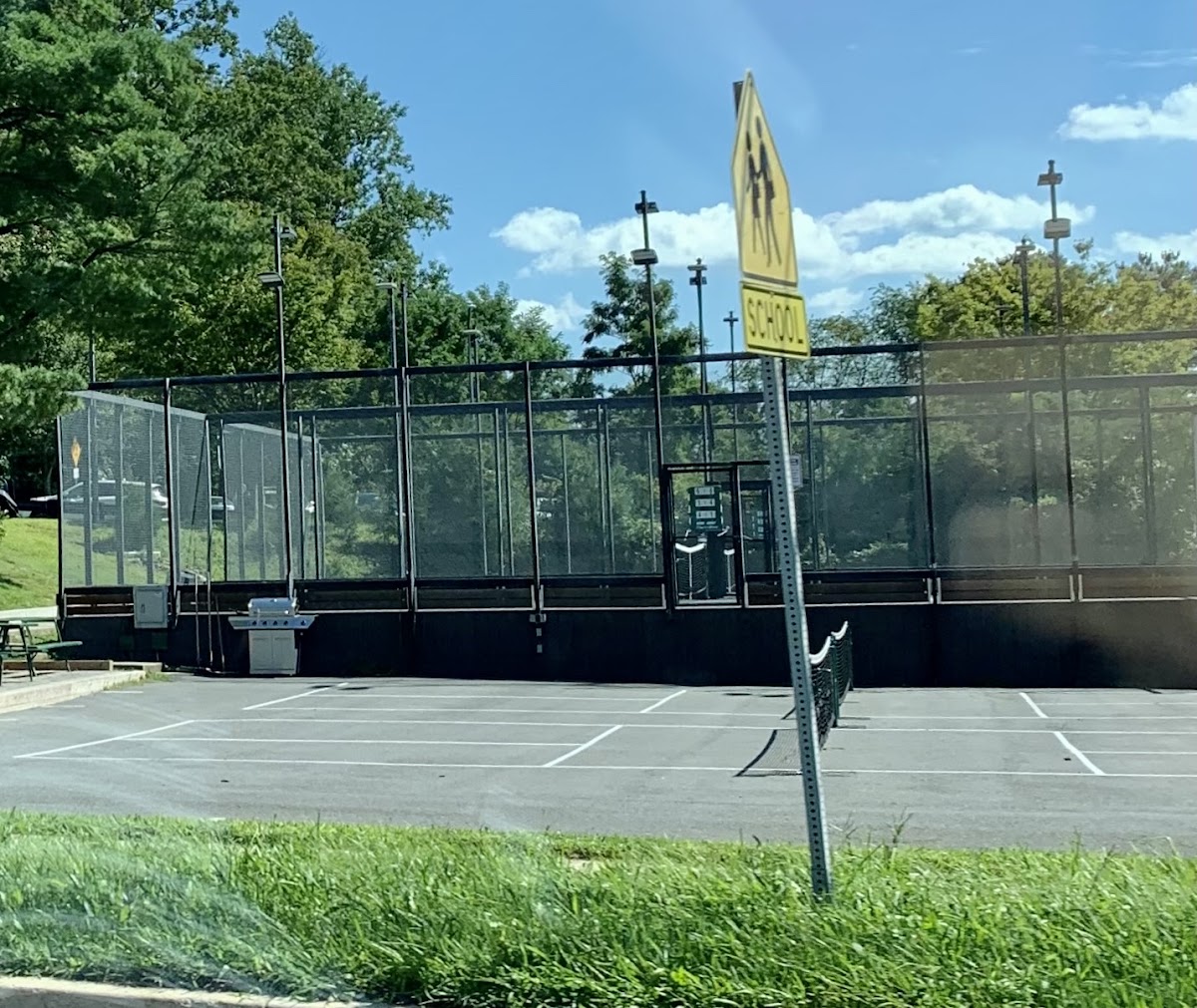 Old Farm Swim & Paddle Tennis Club - Photo 2