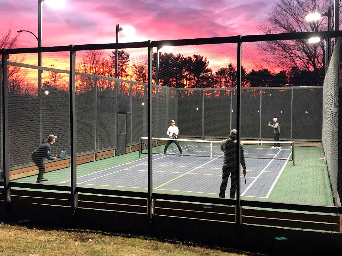 Old Farm Swim & Paddle Tennis Club - Photo 3
