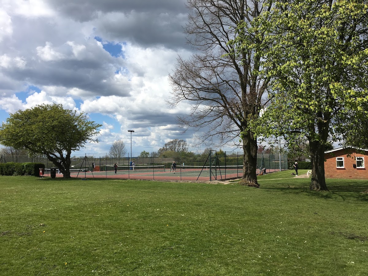 Onslow Village Lawn Tennis Club - Photo 2