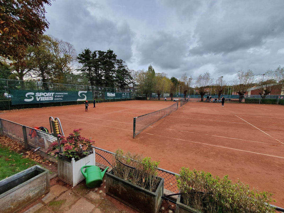 Orange Tennis Club - Photo 1