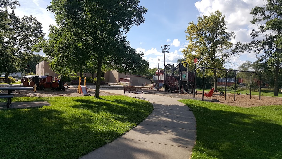 Orchard Recreation Center - Photo 2