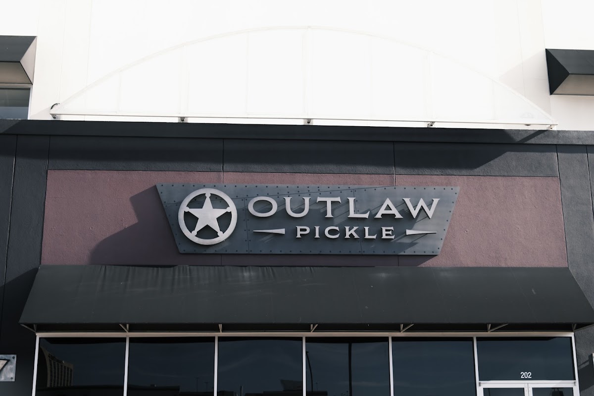 Outlaw Pickle - Photo 1