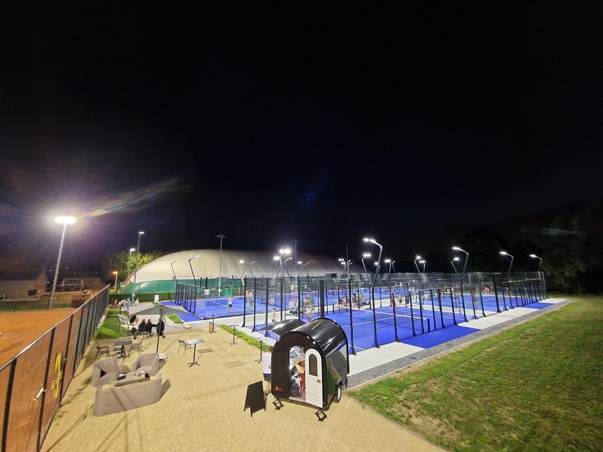 Padel- en tennisclub De Vloer - Photo 1