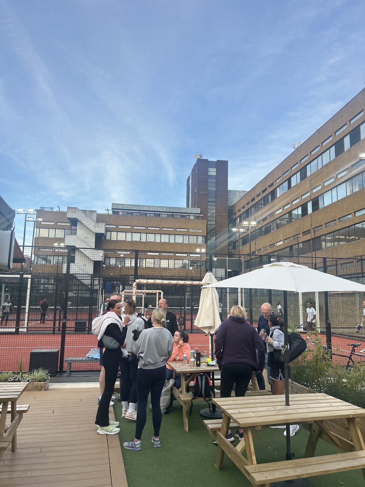 PADEL PADEL Eltham - Photo 2