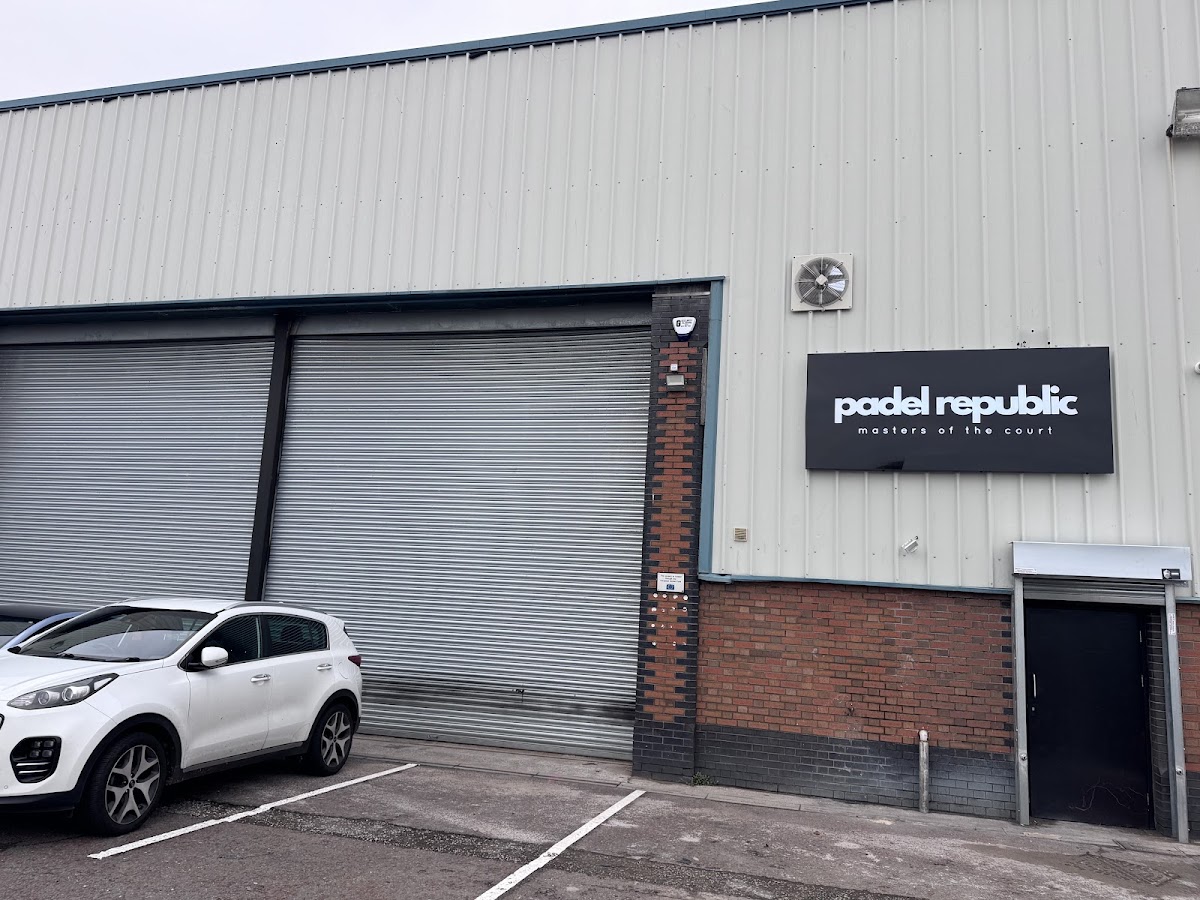 padel republic wallasey - Photo 3