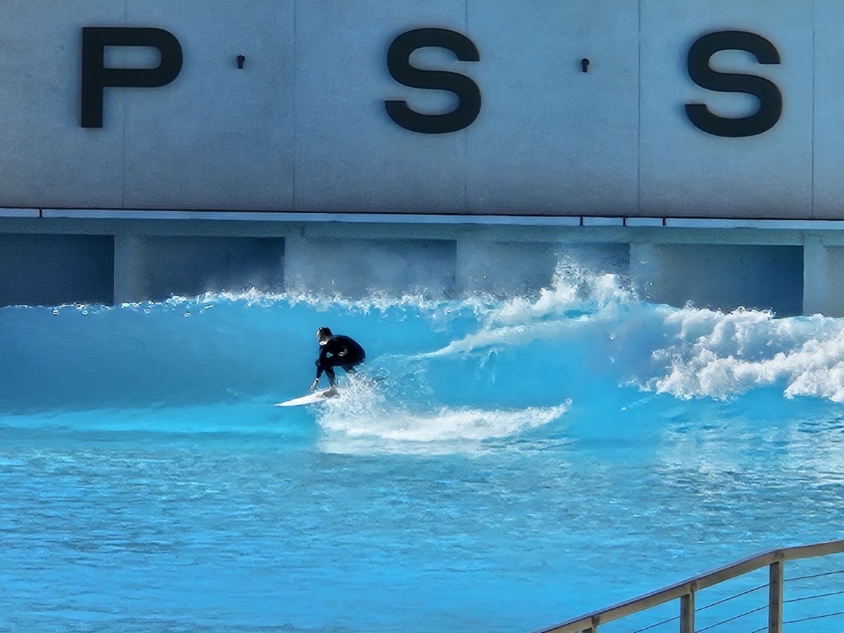 Palm Springs Surf Club - Photo 2