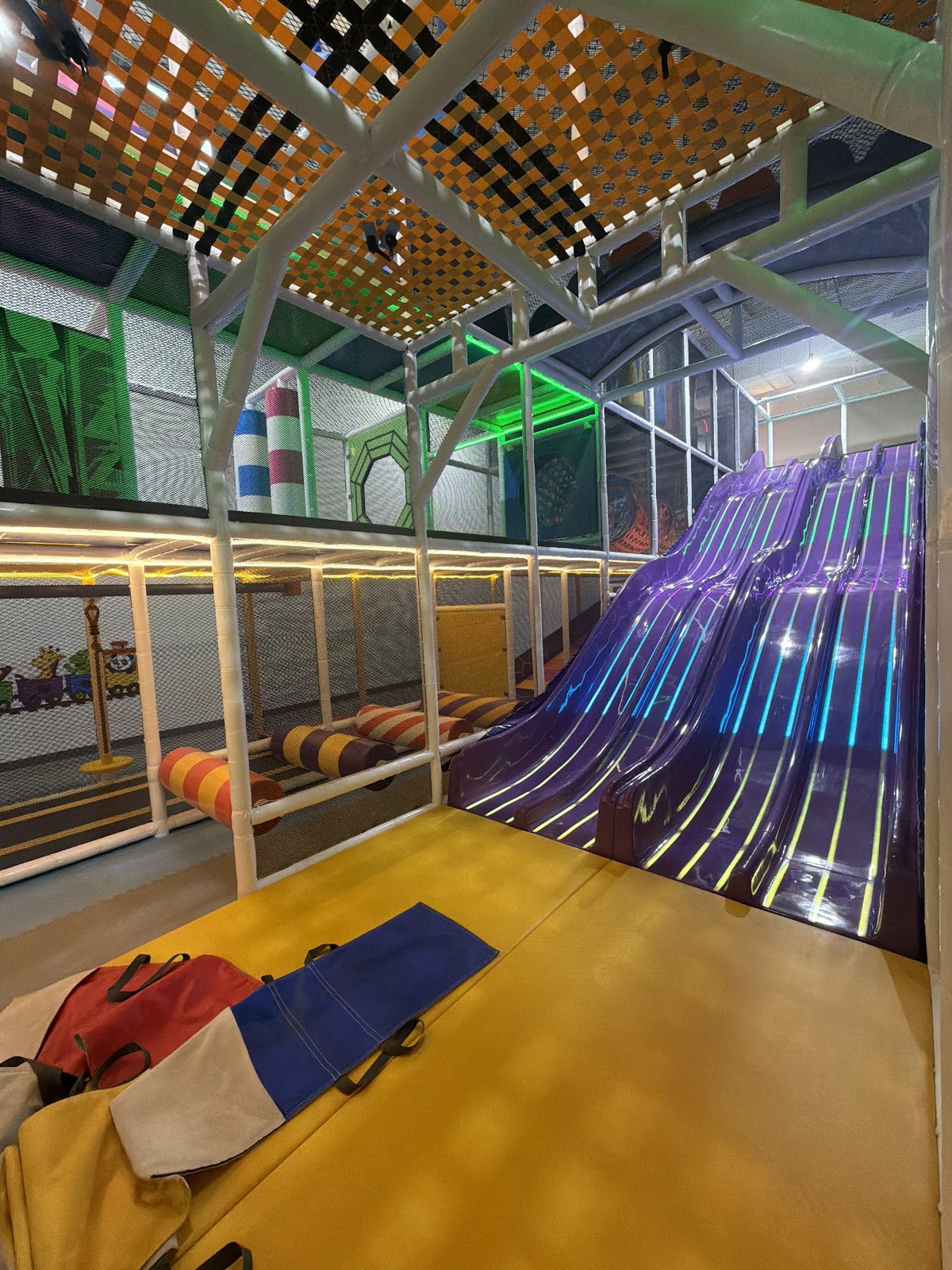 Panda Playhouse - Photo 2