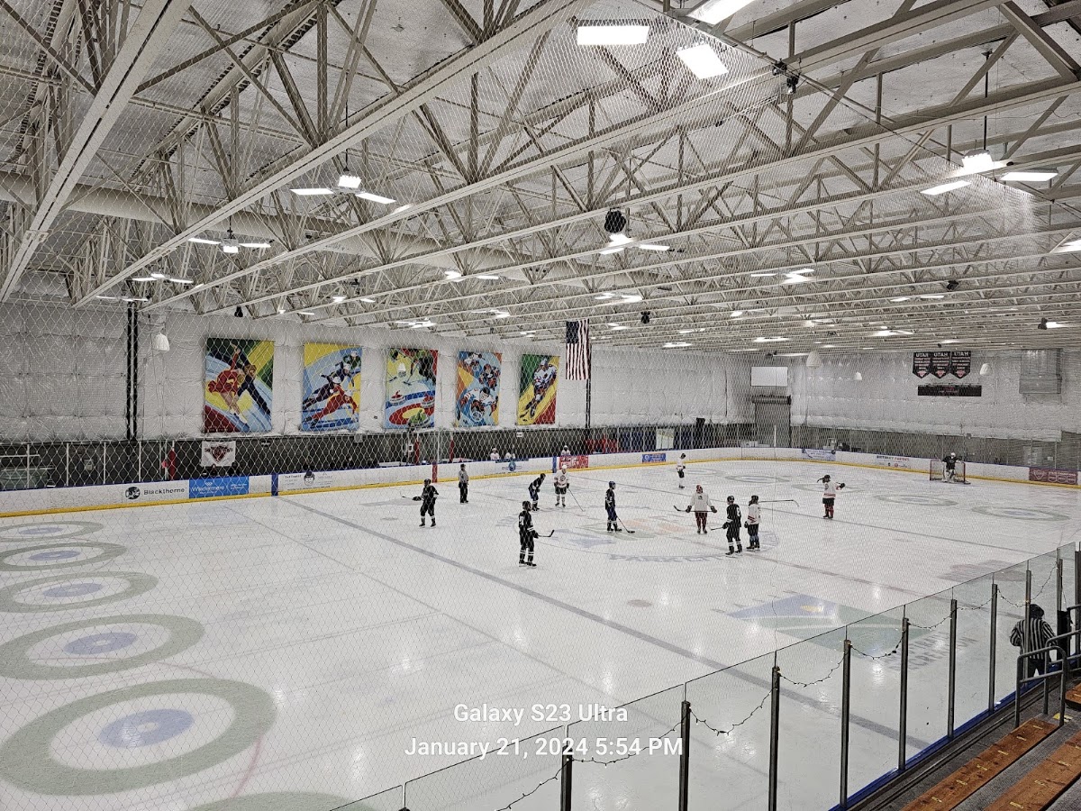 Park City Ice Arena - Photo 2