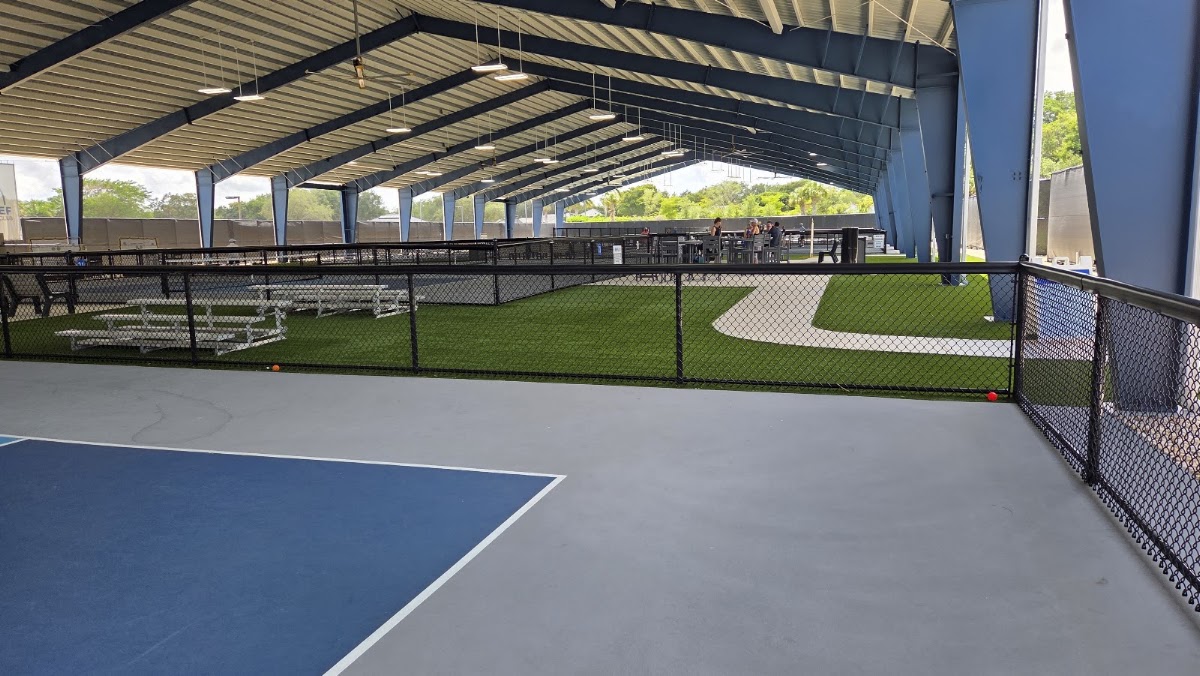 Patch Reef Tennis Center - Photo 2