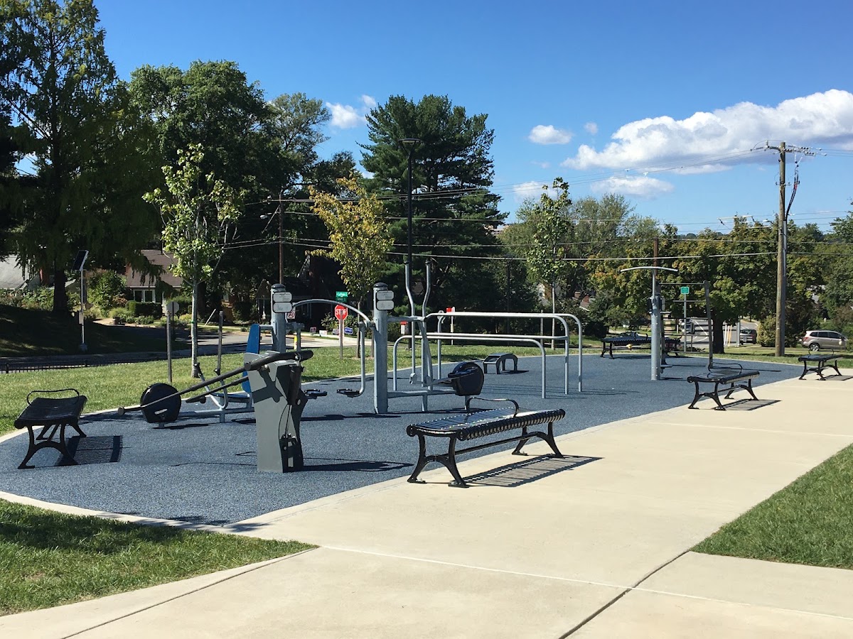 Patrick Henry Recreation Center - Photo 1