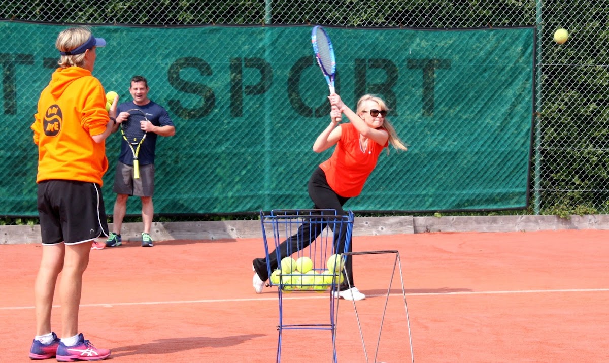 Pavilion & Avenue Tennis Club - Photo 2