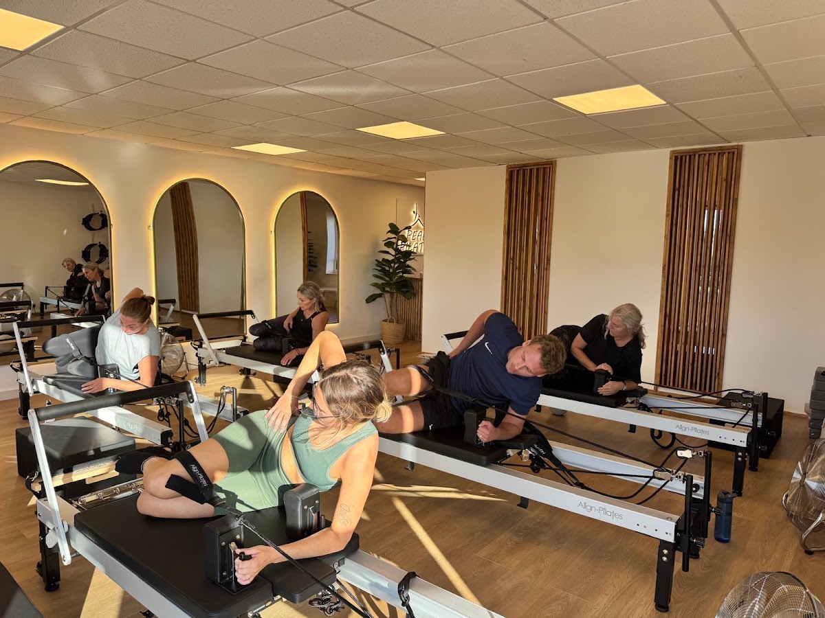 Peak4 Studios Reformer & Mat Pilates - Photo 2