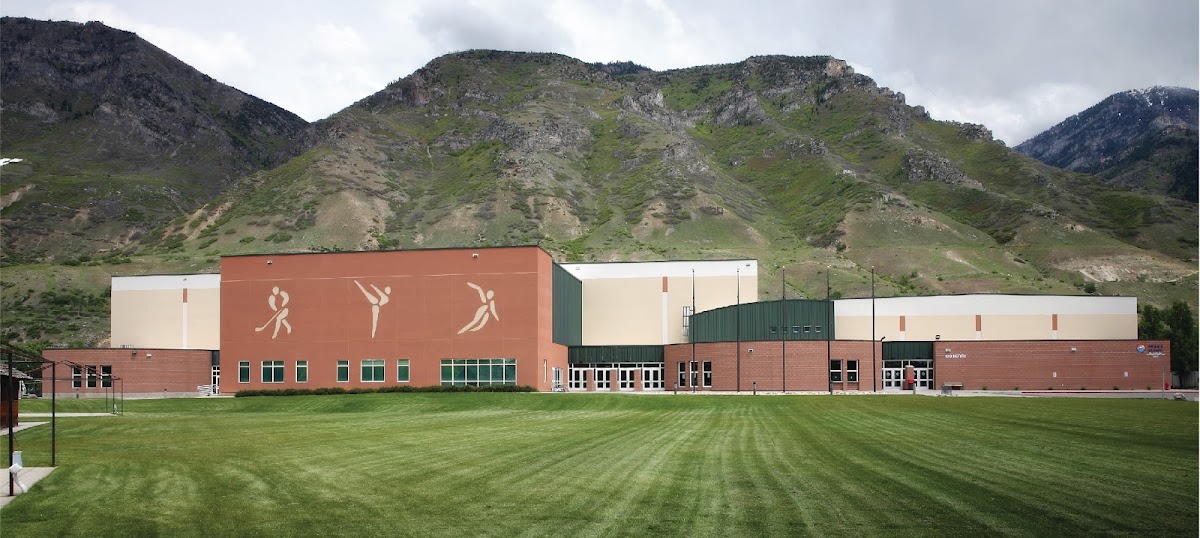 Peaks Ice Arena - Photo 1