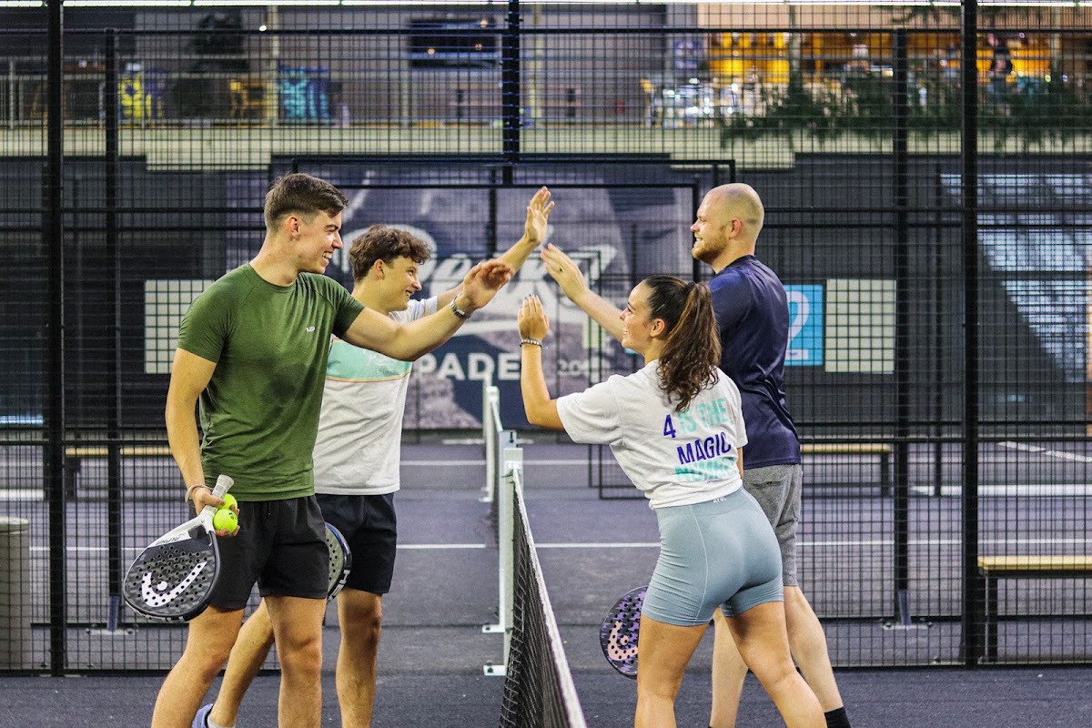 Peakz Padel Eindhoven Beursgebouw | Padelclub