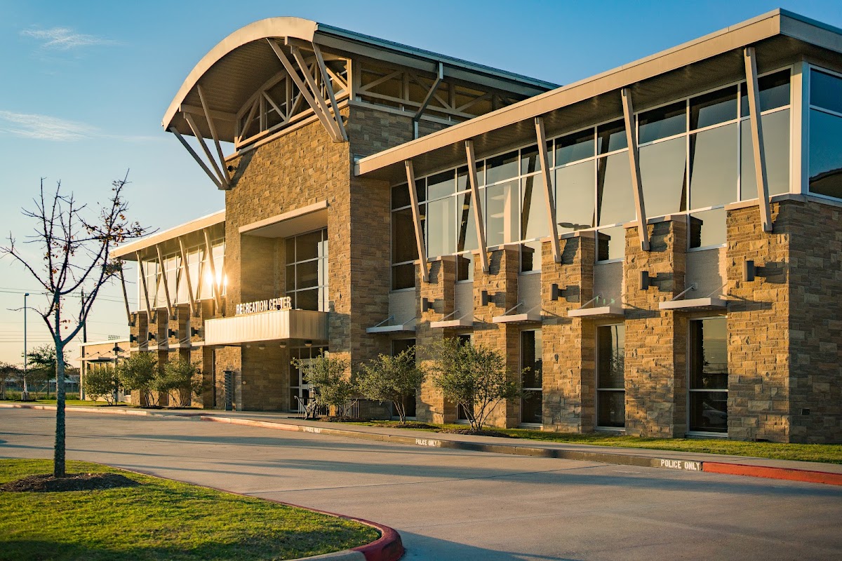 Pearland Recreation Center & Natatorium - Photo 1