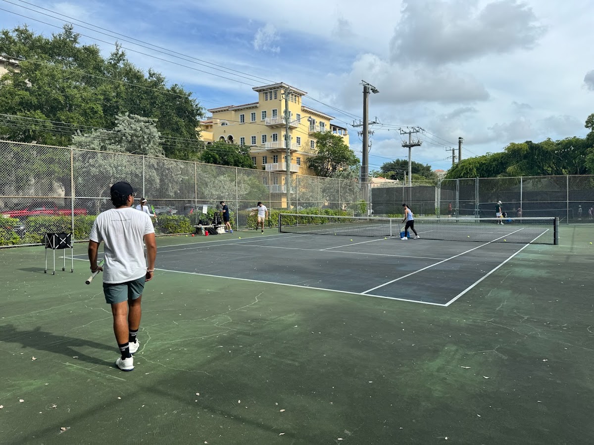 Pickleball and Racquetball Courts - Photo 2