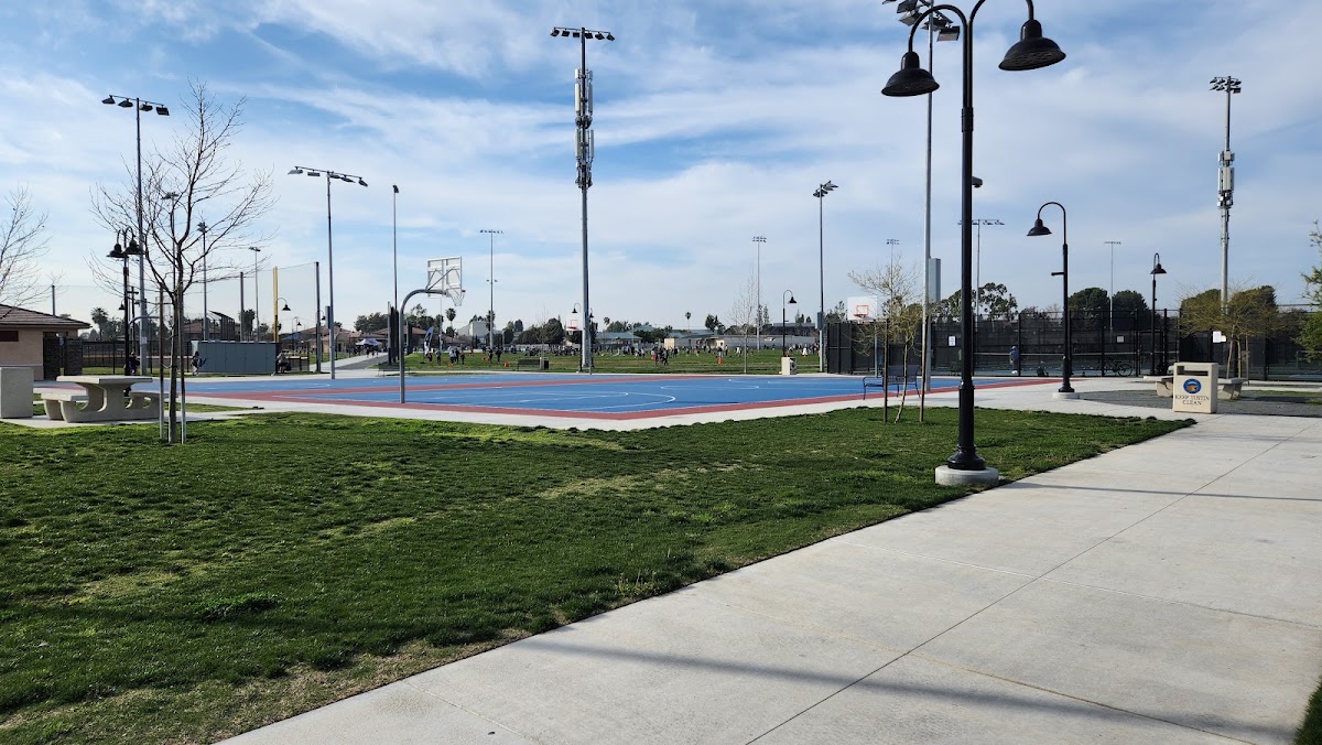 Pickleball - Photo 2