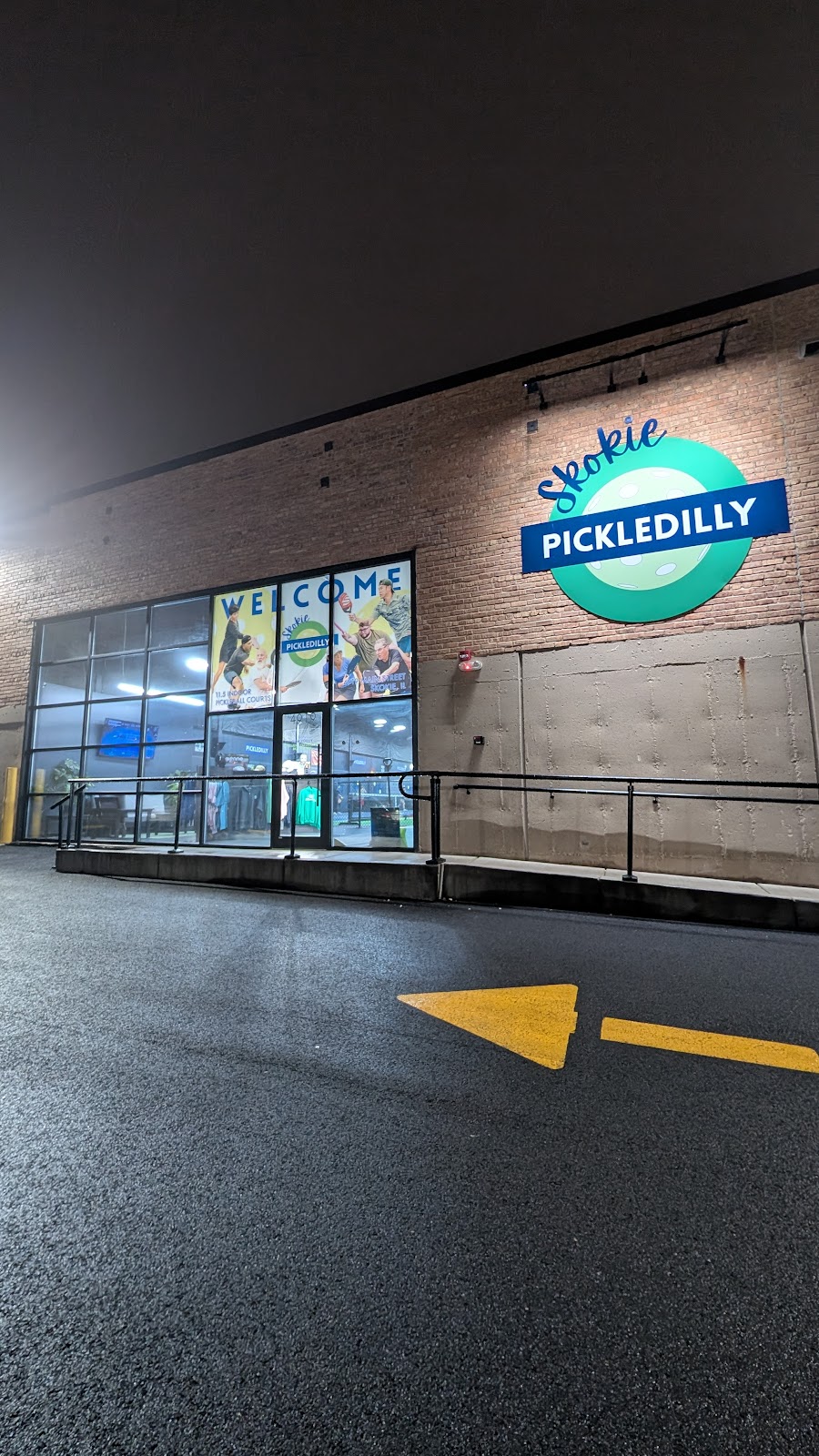 Pickledilly Skokie - Photo 2