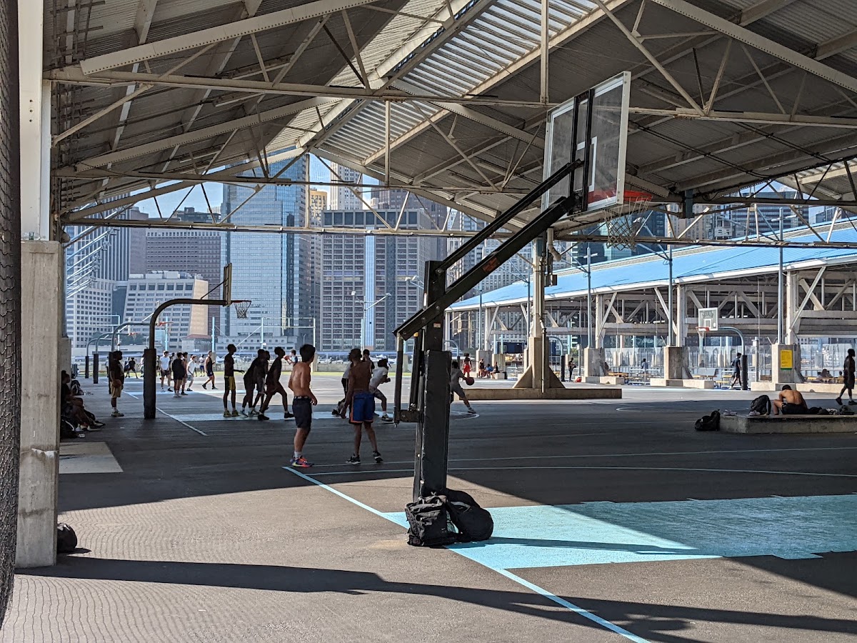 Pier 2 Pickleball Courts - Photo 3