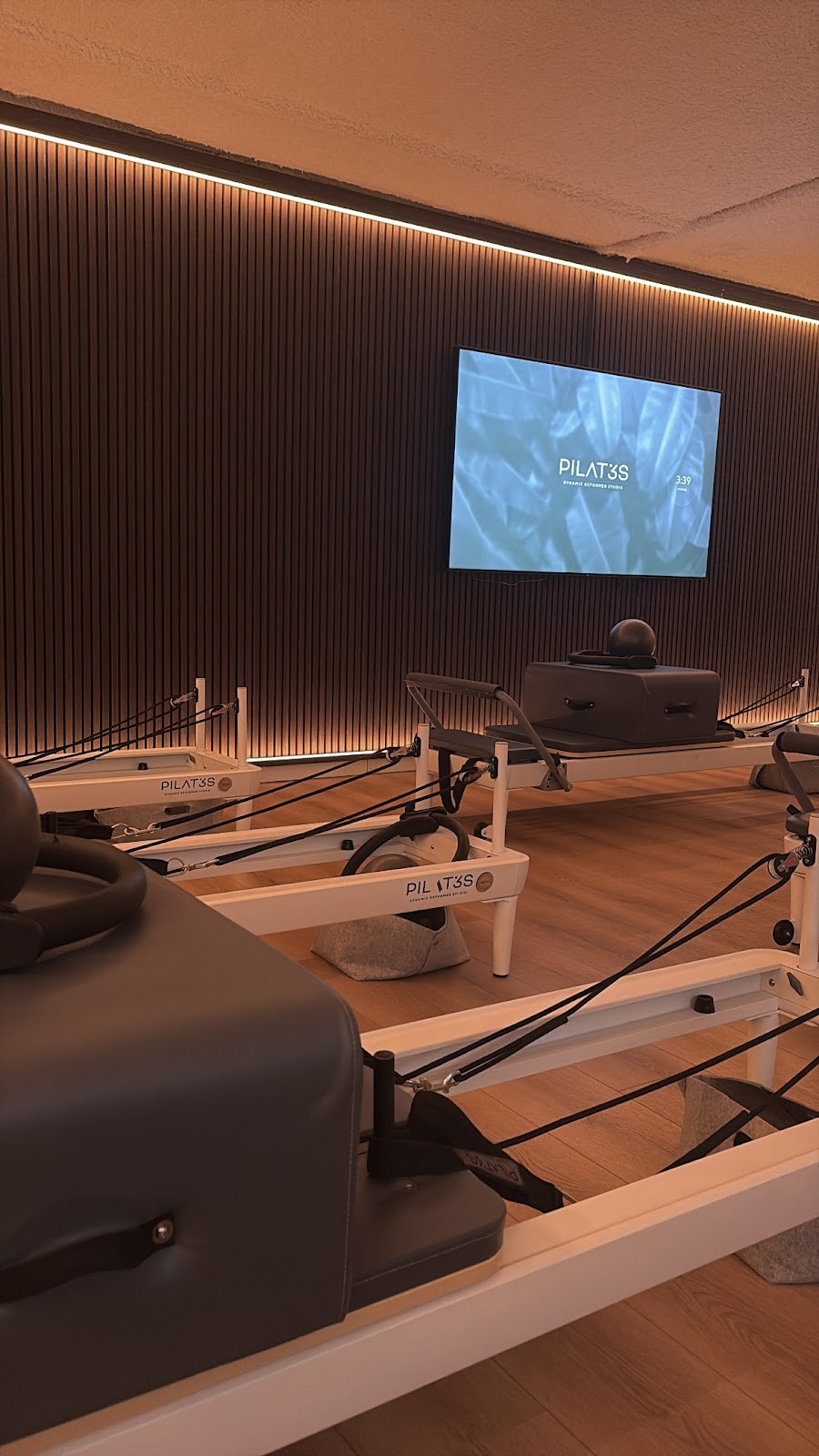 PILAT3S De Pijp - Reformer Pilates Studio - Photo 3