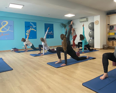 PILATES ATTITUDE LE CANNET : Pilates - Pilates machines (Reformer/Wall Unit) - Pilates en suspension - Yoga