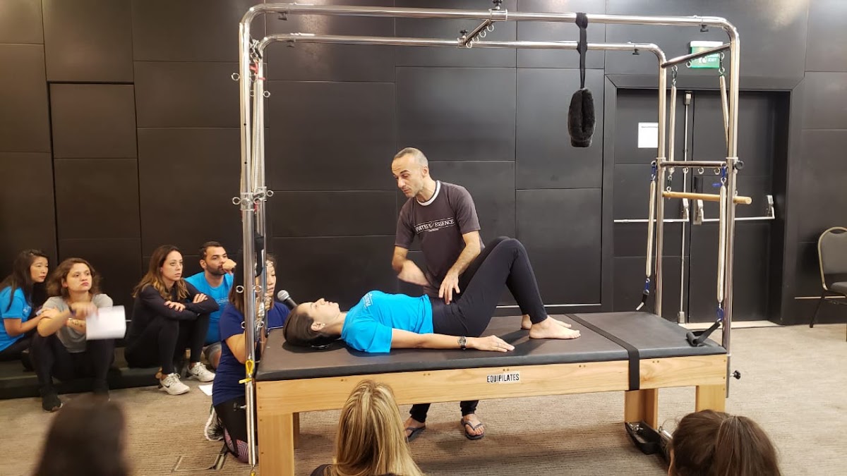 Pilates Essenza Düsseldorf Personal Training, Matten und Geräte Kurse - Photo 3