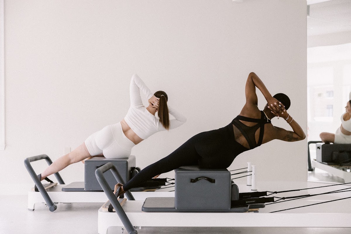 PILATES HOUSE - Photo 2