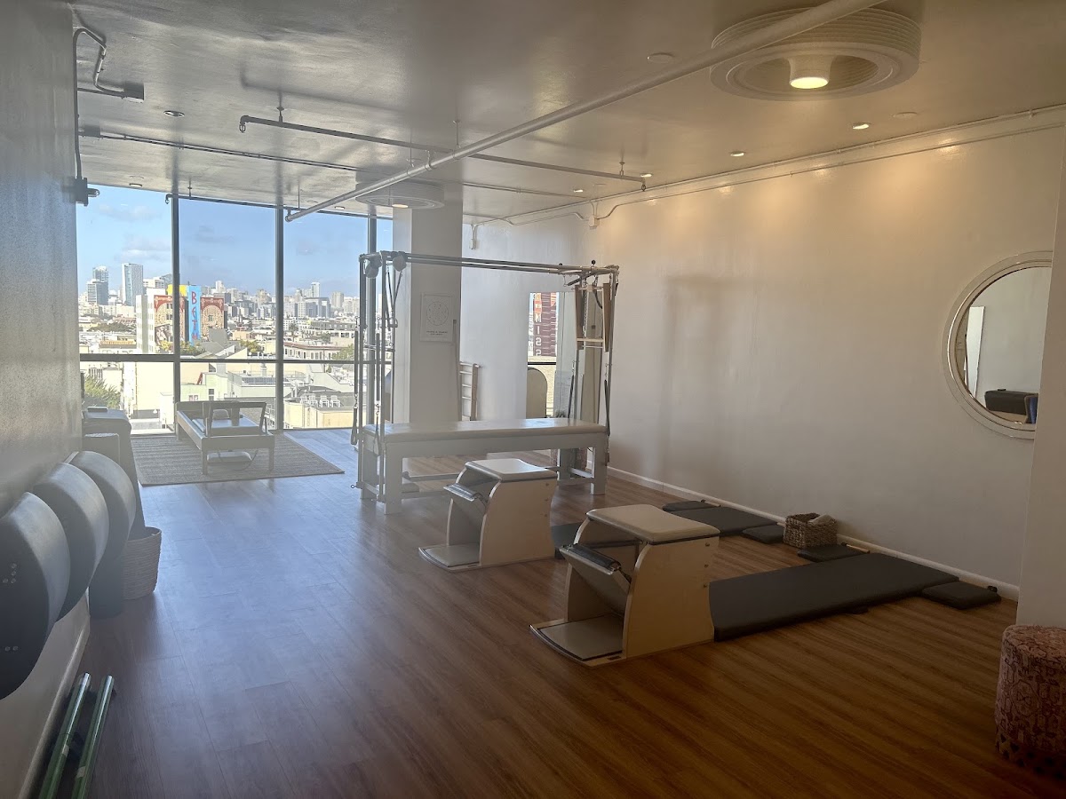 Pilates in Common - Photo 3