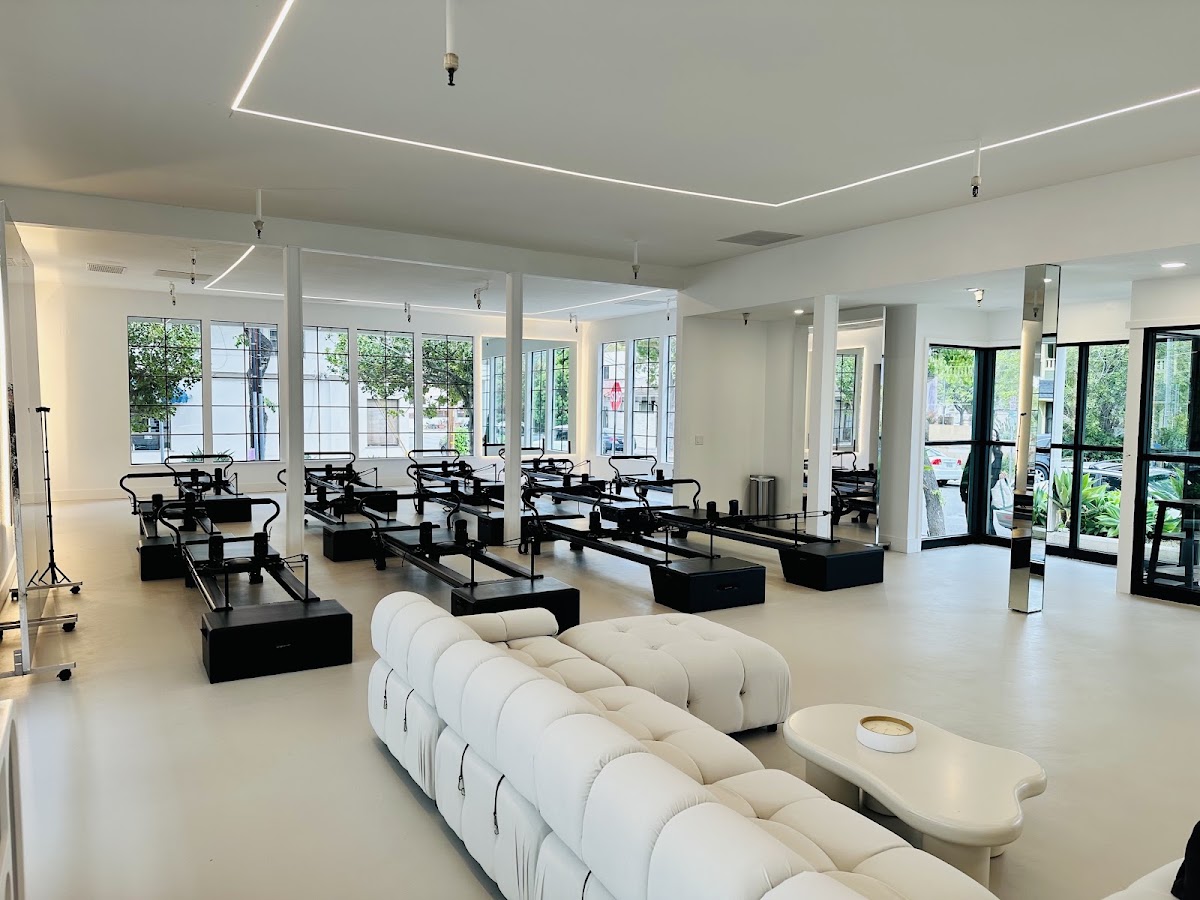 Pilates & Or - Photo 1
