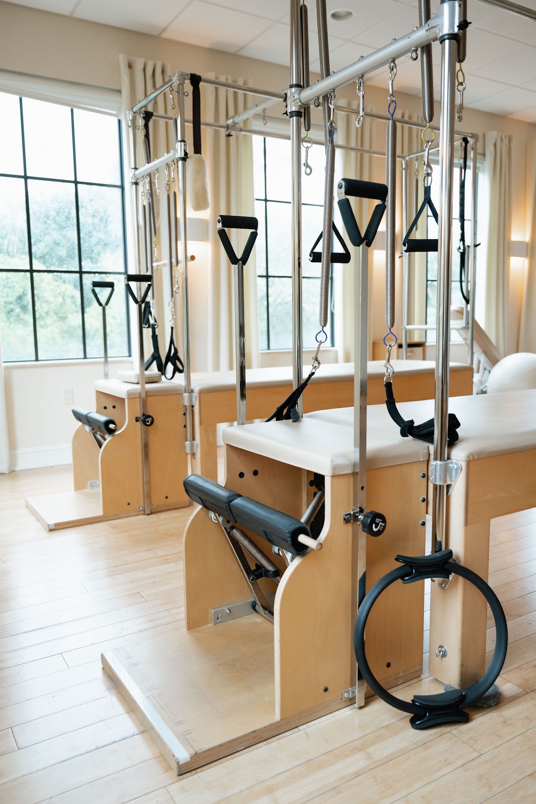 Pilates with Lisa Harvey - Photo 3