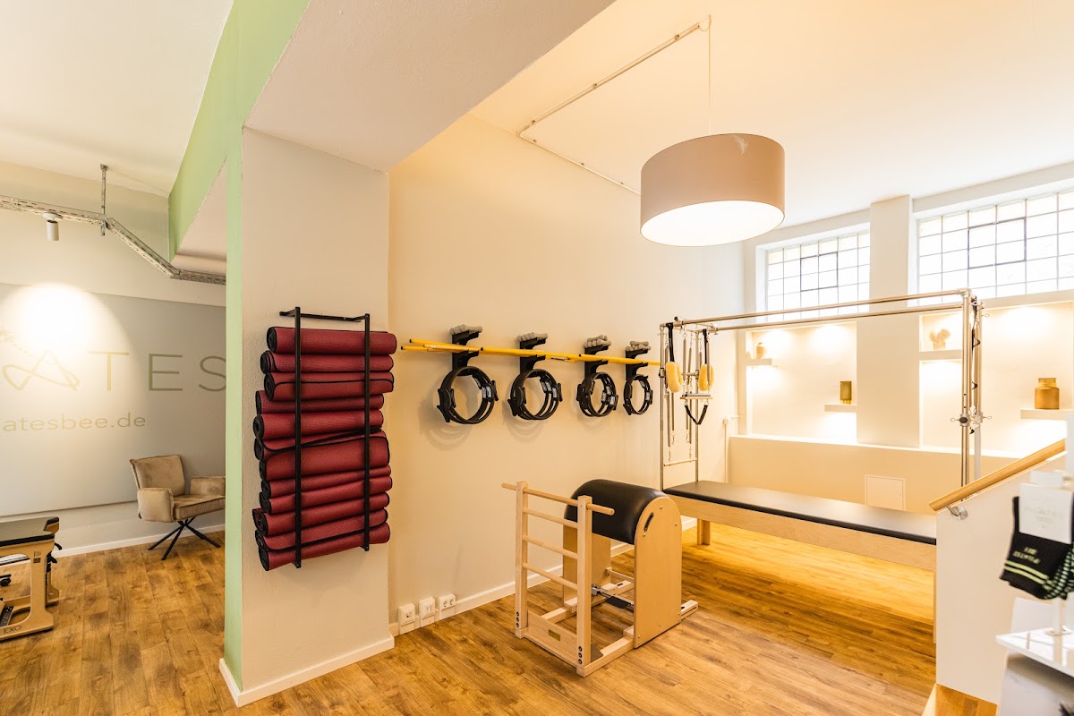 Pilatesbee: Reformer Pilates & more
