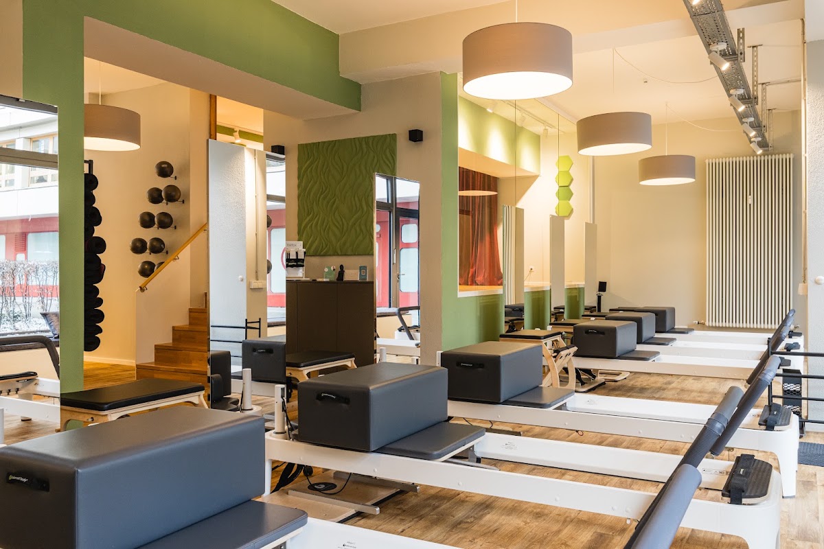 Pilatesbee: Reformer Pilates & more - Photo 2