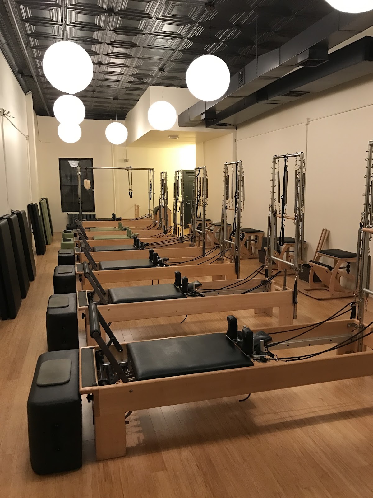 PilatesWorks - Photo 2
