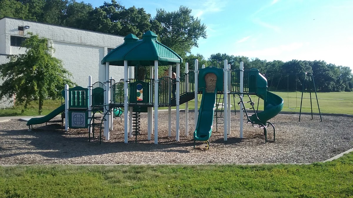 Pioneer Columbus Community Recreation Center - Photo 3