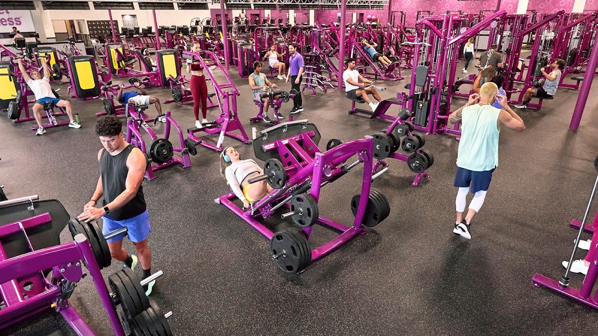 Planet Fitness - Photo 1