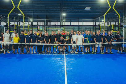PLAY IN PADEL