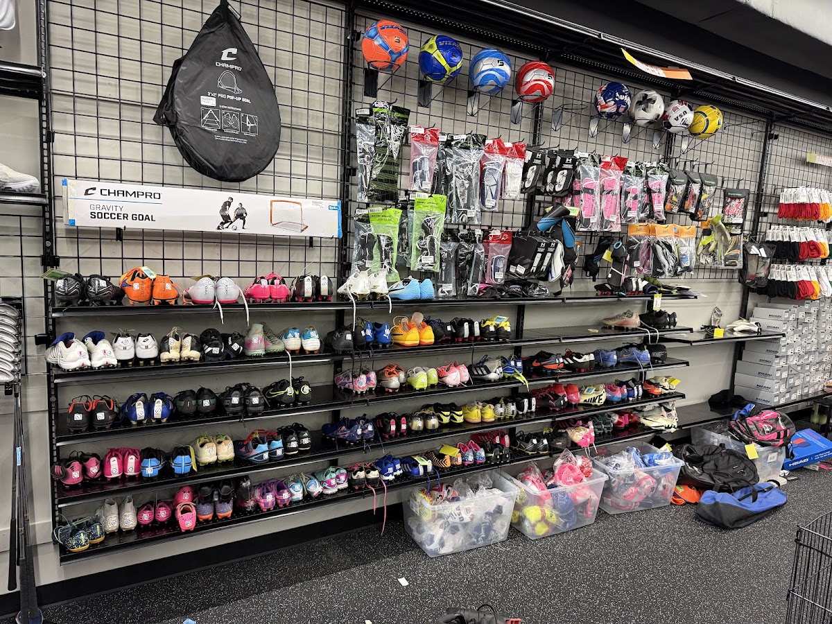 Play it Again Sports - Clearwater, FL - Photo 2